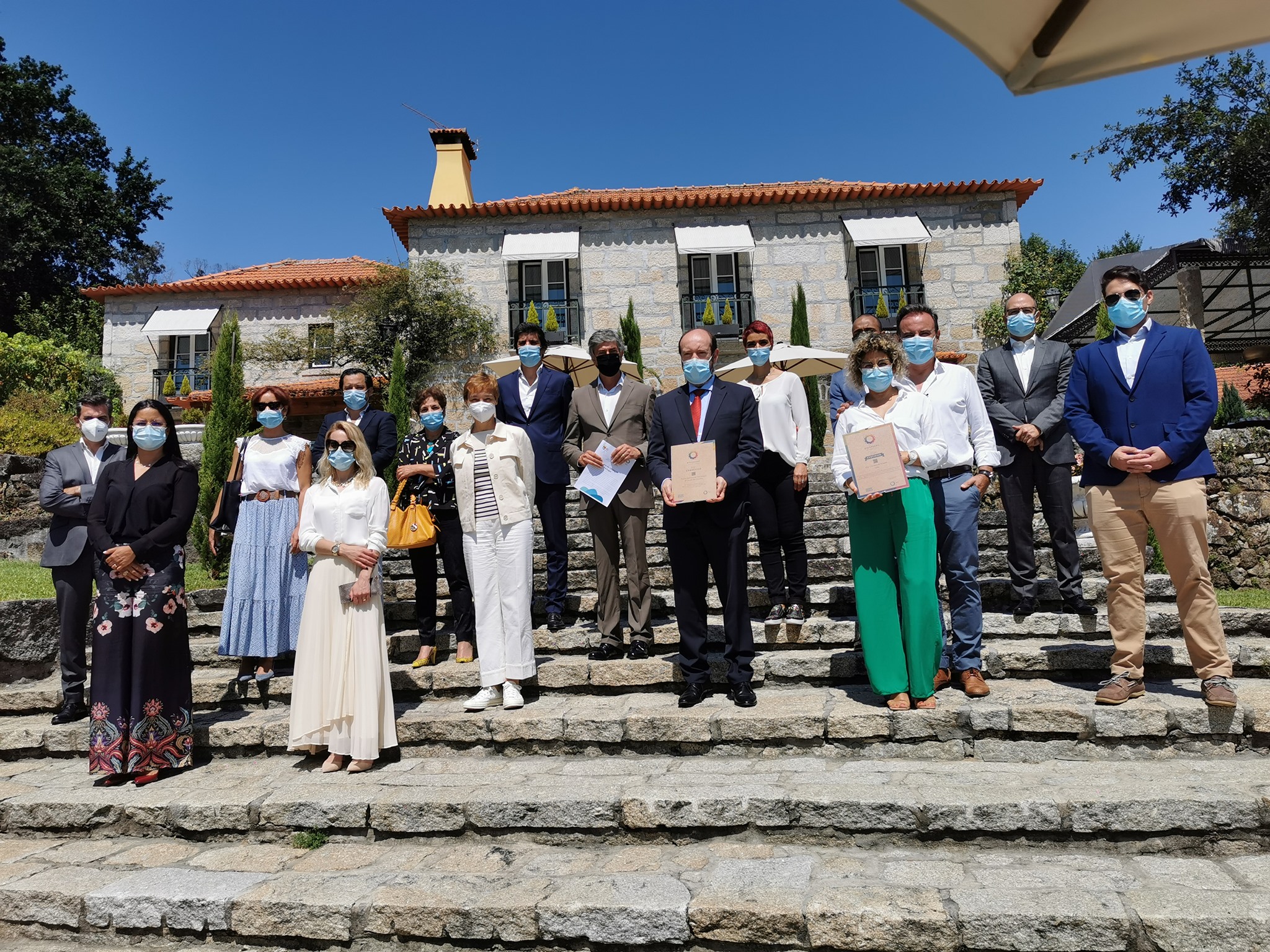 Imagem não disponível sobre: Assinatura da Carta de Compromisso com a Sustentabilidade - "Centro Sustentável"